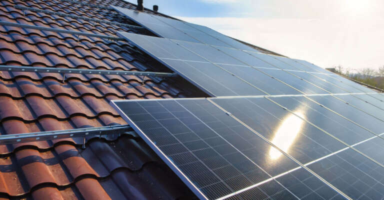 Is it Better to Have More Batteries or More Solar Panels?